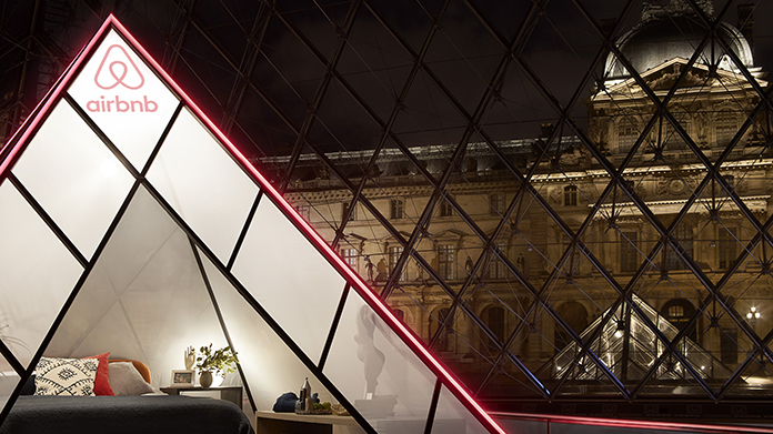 Airbnb-x-Louvre-©Julian-Abrams5_crop