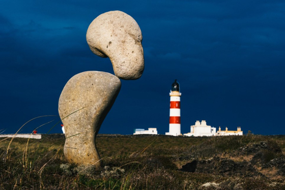 isle-of-man-stones-lighthouse-964x644